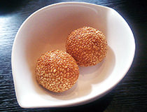 ゴマ団子（2個）